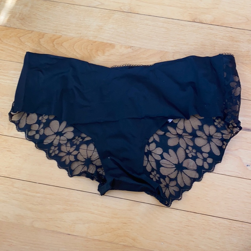 NWT Hiphugger Hipster floral lace with opaque front panties Victoria’s Secret